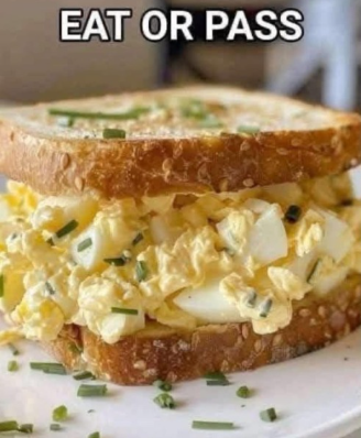 🥚 Classic Egg Salad Sandwich – Creamy & Cozy Goodness 🧡 Capture d’écran 2025-04-23 193535