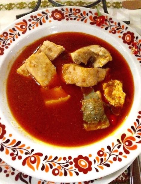 Hungarian Fish Soup (Halászlé) Recipe 🇭🇺✨ 765898229_1727135741742623_318083373987039676_n