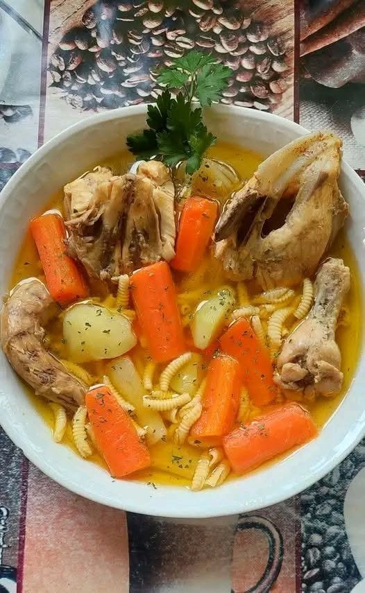 🇭🇺 Traditional Hungarian Chicken Soup (Húsleves) 785258191_122126323142745423_537928192090051130_n
