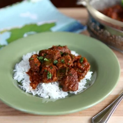 🇭🇺 Beef Pörkölt – Traditional Hungarian Beef Stew with Paprika Hungarian-Beef-Goulash-500x500