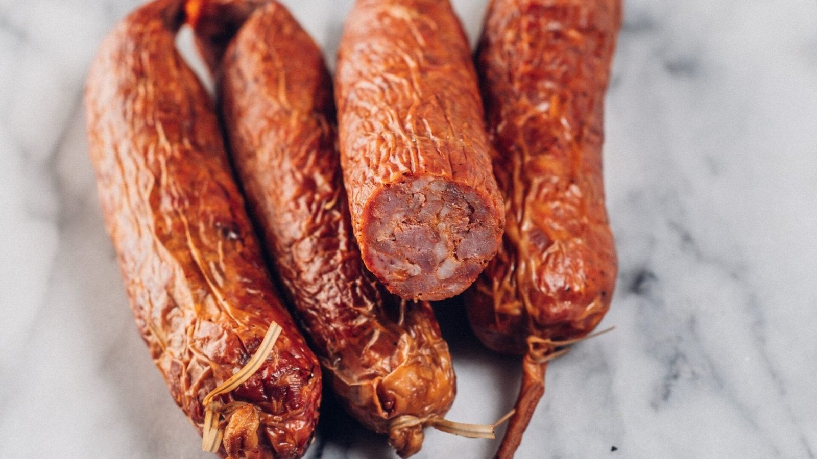 Hungarian Kolbász (Sausages) 🇭🇺🌶️